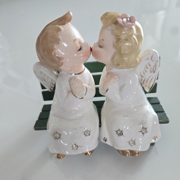 Vintage Kissing Angels - Picture 1 of 9